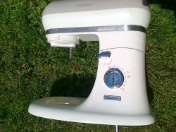 Ariete 1588 Demontaż pokrętła regulatora obrotów w robocie planetarnym - jak to zrobić?