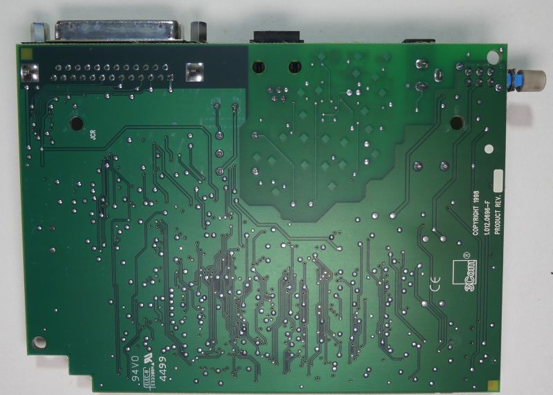 Wnętrze modemu dial-up US Robotics 56K
