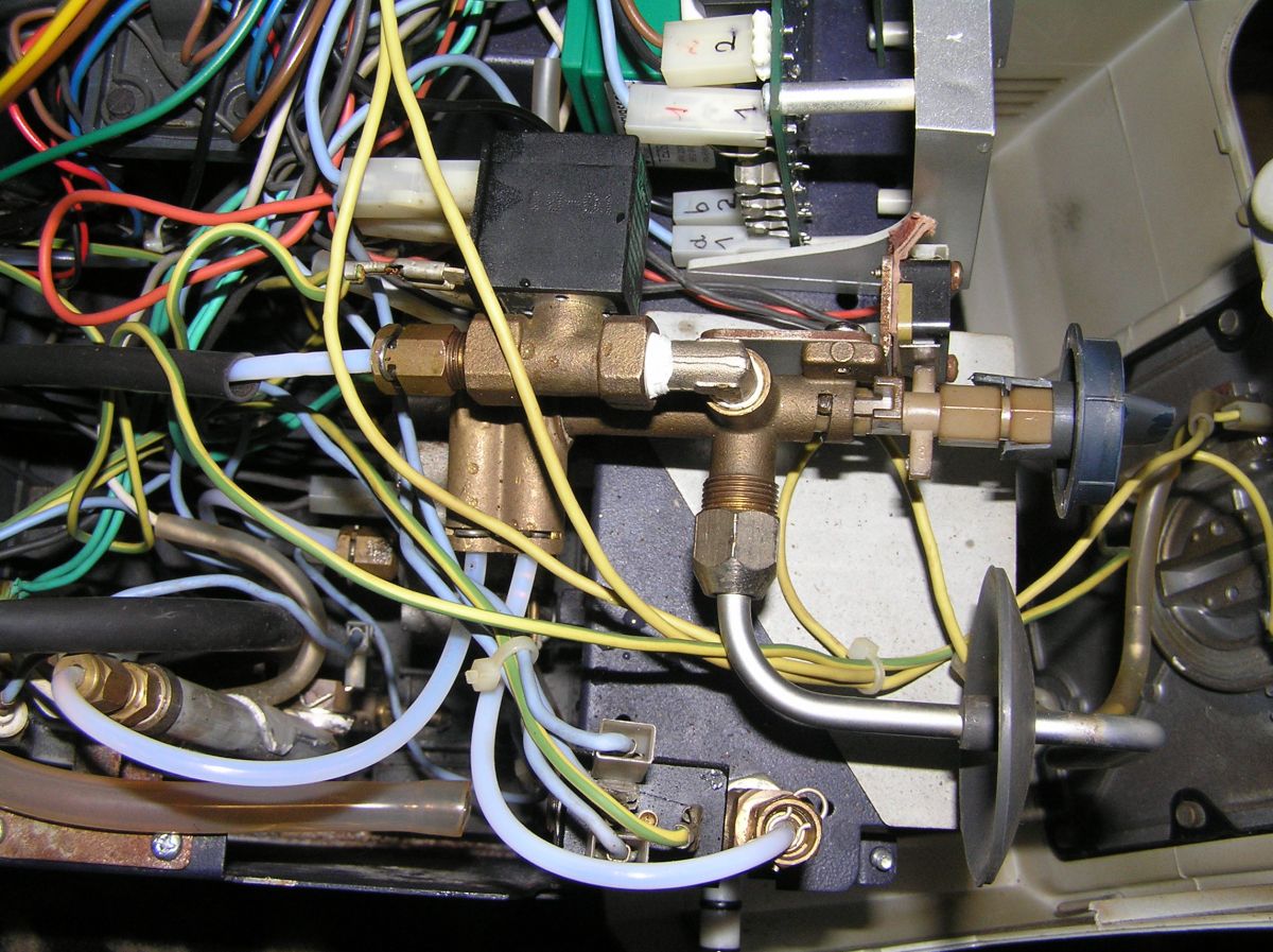 [Rozwiązano] Saeco Royal Coffee Bar SUP 016E komunikat ventilate