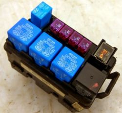 Hyundi i30 1.6 crdi 2010r - Jak wymienić bezpiecznik świec żarowych