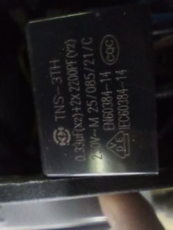 Poszukiwany kondensator TNS-3TH 0.33uF(x2)+2x 2200PF (Y2) 2.0V M 25/085/21/C z trzema kablami