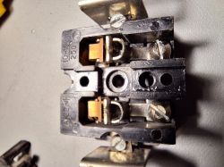 Poszukuję dobrej jakości i wytrzymałego mechanicznie gniazda