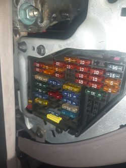 Audi A4 B5 Avant - Witam potrzebny opis bezpieczików Audi A4 B5 1.9TDI 116km 20