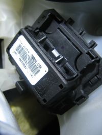 Peugeot 2008 (2015) 1.6 EHDI - Blower Not Working, Manual AC: Is it Twin as in 208 Model?