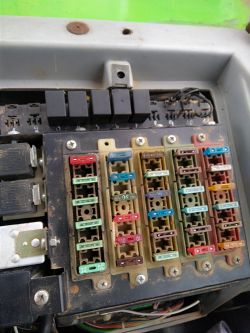 Deutz Fahr - Jaki włącznik mechanizmu różnicowego