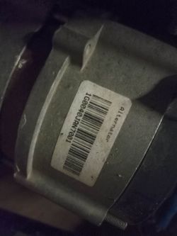 Dlaczego ciągnik Ursus C-330 buczy przy wyższych obrotach?