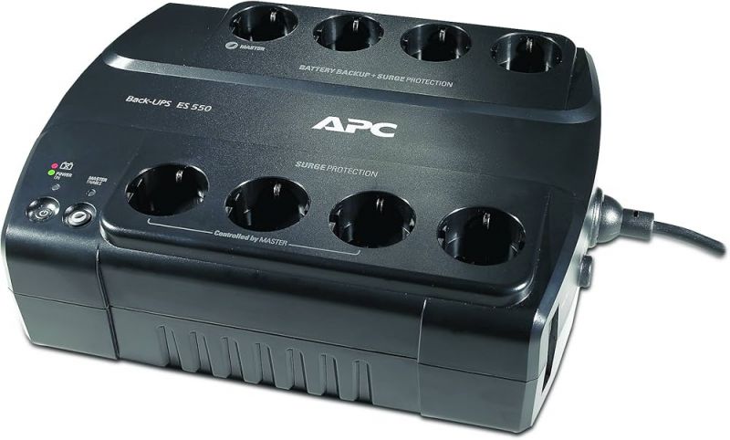 APC Back-UPS ES 550 z sześcioma gniazdami na obudowie.