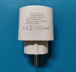 Wi-Fi Smart Plug RMC021 Wi-Fi smart plug RMC021 on a blue background.