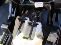 Jak usunąć tłustą wilgoć z podłogi samochodu?