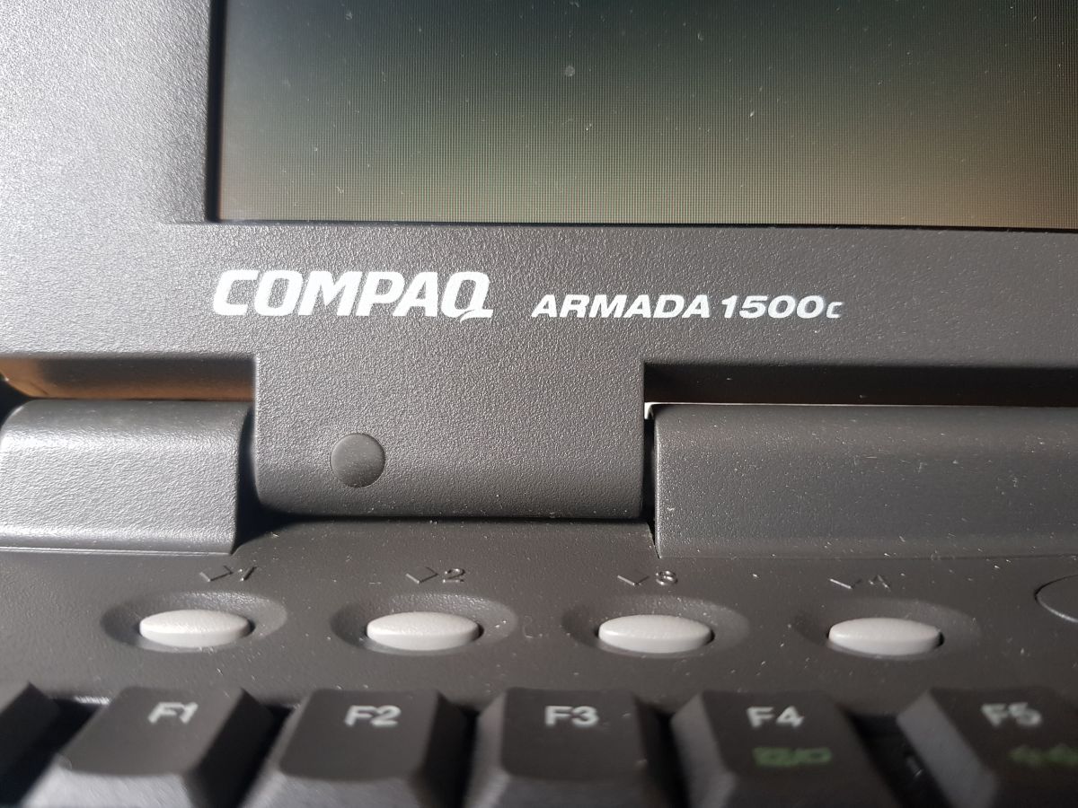 [Sprzedam] Zabytkowy Laptop Compaq Armada 1500c za 150 zł