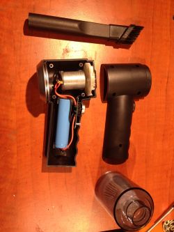 Czas na porządki - ręczny, ale czy poręczny? Odkurzacz z chin.