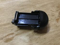 Tania i lekka wkrętarka na uniwersalne bity zasilana bateriami AA