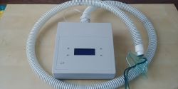 Urządzenie wspomagające leczenie bezdechu sennego metodą CPAP Urządzenie wspomagające leczenie bezdechu sennego metodą CPAP