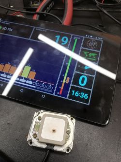 Tablet Asus Nexus 7 2013 w samochodzie - Ulepszenie odbioru GPS, wymiana anteny