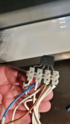 Migające lampki LED - jak przerobić na ciągłe świecenie?