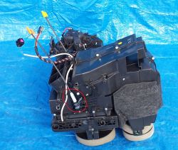 Volkswagen UP! 2013 - brak ogrzewania, klima manualna, wentylator OK