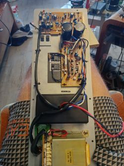 ONKYO THXPS-1A – subwoofer pyka zamiast grać, przypalona płytka na tylnej ściance