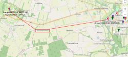 Mapa z zaznaczoną lokalizacją Łuszczów-Kolonia oraz najbliższymi stacjami BTS operatorów Orange i Play.