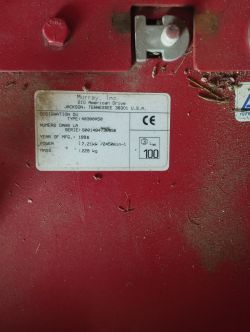 Traktorek z manualną skrzynią – biegi 1-6 jadą wstecz, R do przodu