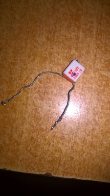 Identyfikacja elementu przyczepionego do cewki transformatora - zdjęcie w linku