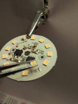 Mój sposób na naprawę lampy LED Mój sposób na naprawę lampy LED