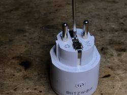 [ESP8266] Blitzwolf gniazdo BW-SHP10 (bez pomiaru), wnętrze, wgrywanie Tasmoty