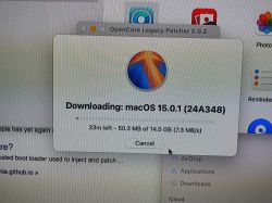 Downloading macOS 15.0.1 with OpenCore Legacy Patcher Screenshot of macOS 15.0.1 download process using OpenCore Legacy Patcher.