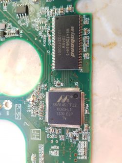 WD3200BEKT-00PVMT0 w Dell 1545 nie wykrywany, klika - co robić?