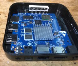 Wnętrze Smart TV Android Box