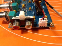 Przedwzmacniacz stereo z trójpunktową regulacją barwy i wzmocnienia