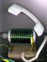Najprostszy radioodbiornik - trochę drutu, dioda i słuchawka