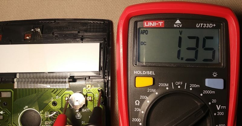 Relacja z diagnozy i naprawy kalkulatora elektronicznego