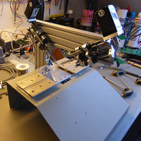 Robot lutujący dwurzędowe listwy kołkowe