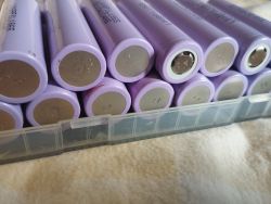 [Sprzedam] LGGBF1L1865 ogniwa LI-ION 3,3aH 23sztuki