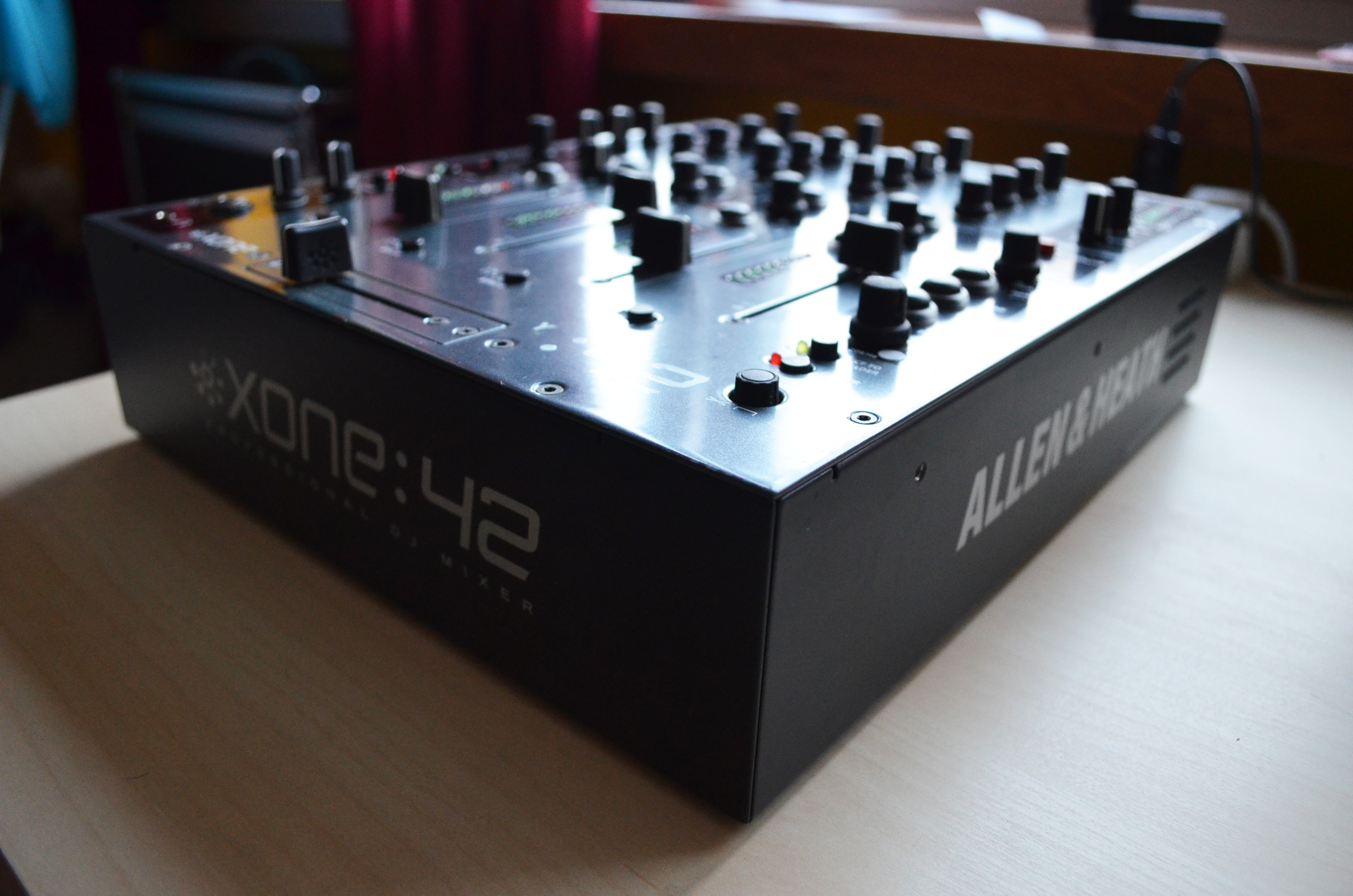 [Sprzedam] Allen & Heath XONE: 42 - Mikser DJ - Ideał!