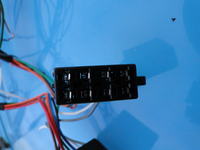 Jak podłączyć głośniki do zestawu Parrot CK 3100?