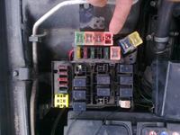 Mitsubishi Galant 2.0 95r. - Zwarcie przy rozruchu, czarny przewód z niebieskim paskiem