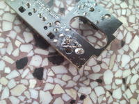 Jak naprawić przepalony pin i uszkodzoną ścieżkę w myszce komputerowej?