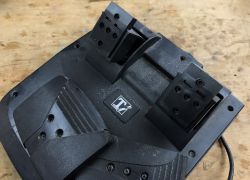 How a racing set is built - steering wheel and pedals for USB/Playstation and PS/2