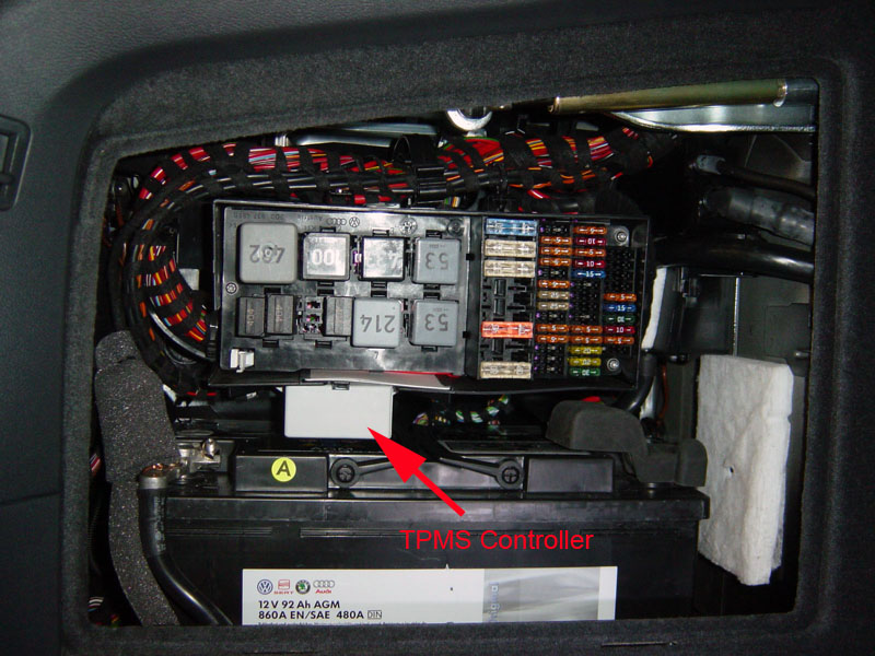 VW Phaeton 5.0 V10 - Gdzie szukac sterownika kontroli ... 2010 jetta rear trunk fuse box light 