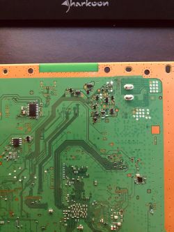 PS4 CUH-1116A - uszkodzony 4-pinowy konektor zasilania - możliwość poprowadzenia kabli?