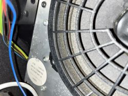 A3 8L: Tylne głośniki nieaktywne po odpięciu fabrycznego suba - Alpine IDA X100