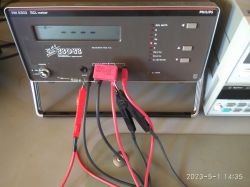 Ujemna wartość ESR w kondensatorze stałym 22µF/250V - pomiar, przyczyny i możliwe konsekwencje