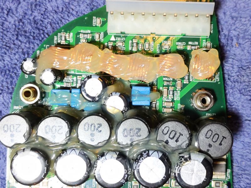 Sonos Play 5 gen1 zmarły po przedawkowaniu kleju, procedura resuscytacji.