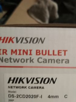Jak podłączyć kabelki w kamerze Hikvision - kolejność kolorów?