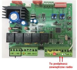 Jaki pilot do bramy ARM300 kupić, aby zaprogramować go przyciskiem REMOTE?