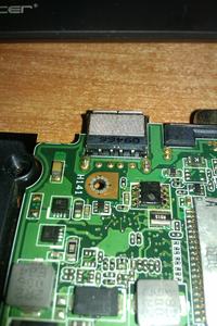 Asus Eee PC 1005PE - Uszkodzona płyta główna, brak możliwości odczytu układu.