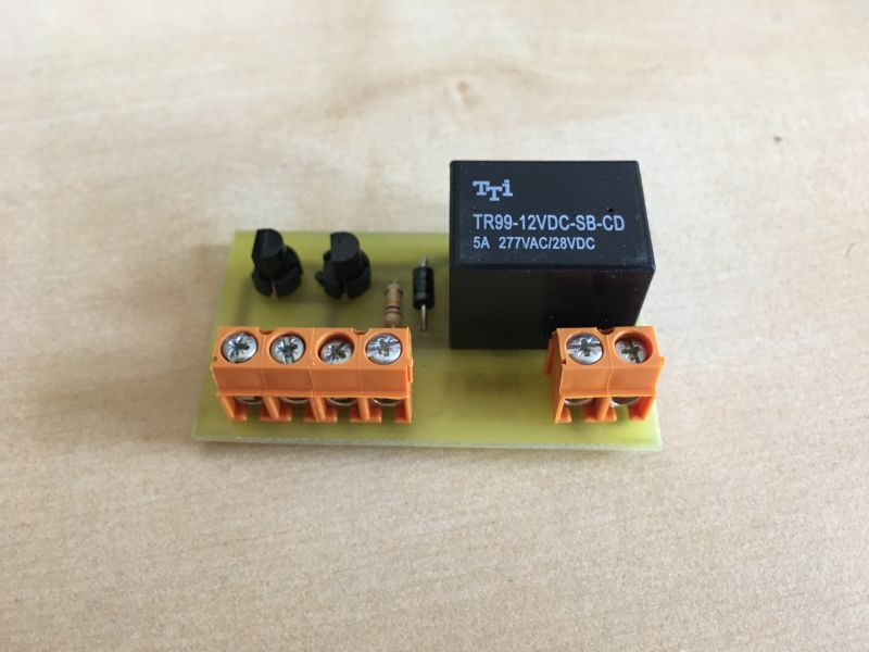 Jak zidentyfikować i zmontować moduł RVH1 relay?