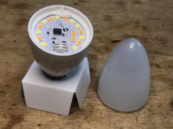 Inteligentna 'żarówka' WOJ14413 WiFi LED CCT - wnętrze, aplikacja, Tasmota