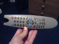 Jaki pilot do TV Bush RF6685VPL/A? Problem z działaniem przycisków